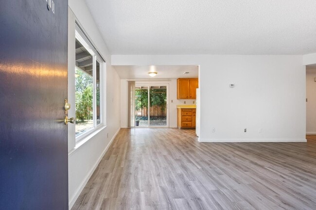 1708-1710 Alameda Ave in Davis, CA - Building Photo - Building Photo