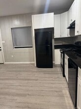 2902 S Laredo St in San Antonio, TX - Building Photo - Building Photo