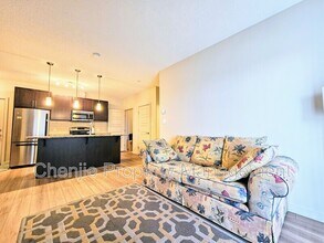 1144 Adamson Dr SW in Edmonton, AB - Building Photo - Building Photo