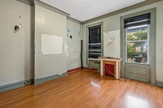 411 Himrod St in Brooklyn, NY - Building Photo - Building Photo