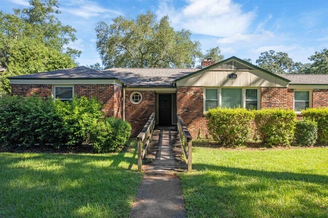 property at 1605 Akridge Dr