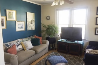 733 Elm St, Unit 301 in Winnetka, IL - Building Photo - Building Photo