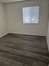 La Verne Senior Apartments in La Verne, CA - Foto de edificio - Building Photo