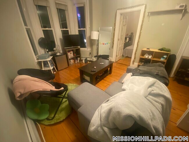 44 Delle Ave in Boston, MA - Foto de edificio - Building Photo