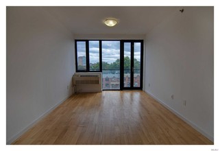 60-70 Woodhaven Blvd-Unit -5C in Queens, NY - Building Photo - Building Photo
