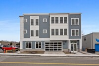 407 Lowell St, Unit #3 in Wakefield, MA - Building Photo - Building Photo