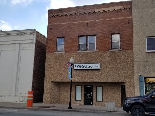 property at 1818 4th St