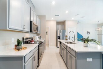 1118 Arbour Verde Ct in Tampa, FL - Building Photo - Building Photo