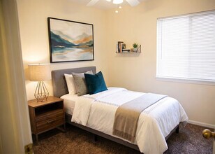 Imperial Grand Prix in Des Moines, IA - Foto de edificio - Building Photo