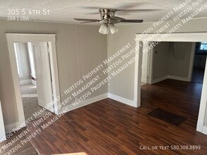 305 S 4th St in Tonkawa, OK - Building Photo - Building Photo