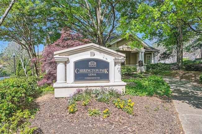 2700 Pine Tree Rd NE