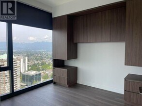 5987-5987 Wilson Ave in Burnaby, BC - Building Photo - Building Photo