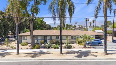 345 La Paloma St in Redlands, CA - Building Photo - Primary Photo