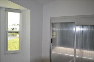 4020 Casa Del Sol Way in New Port Richey, FL - Building Photo - Building Photo