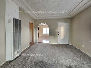 455 E 51st St in Long Beach, CA - Foto de edificio - Building Photo