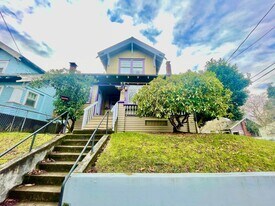 3508 SE Division St in Portland, OR - Building Photo