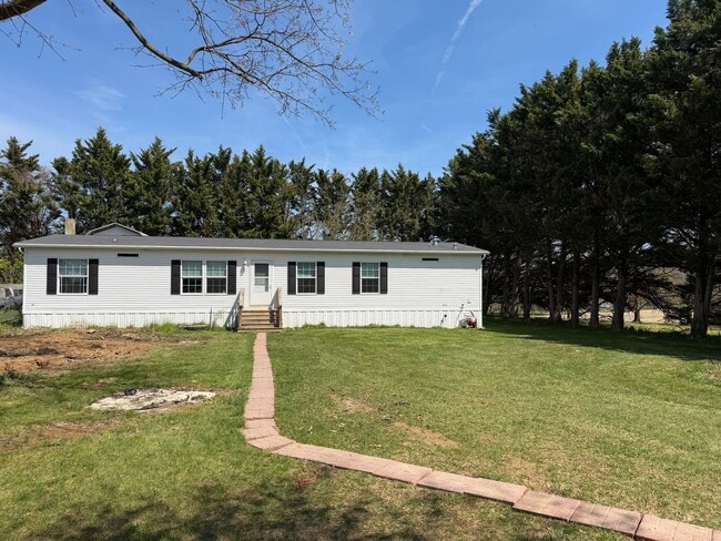 5774 Glatfelters Station Rd in Seven Valleys, PA - Building Photo - Building Photo