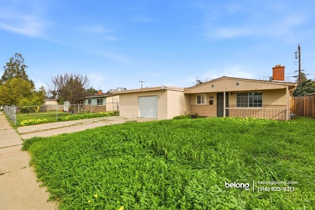 5741 39th St in Sacramento, CA - Building Photo - Building Photo