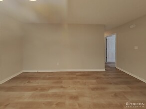 114 Scarborough Ct in Ellenwood, GA - Building Photo - Building Photo