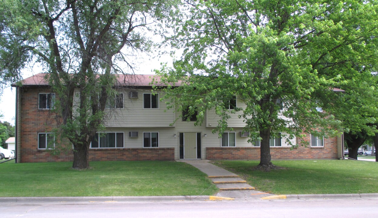 Clinton Community Housing in Clinton, MN - Foto de edificio