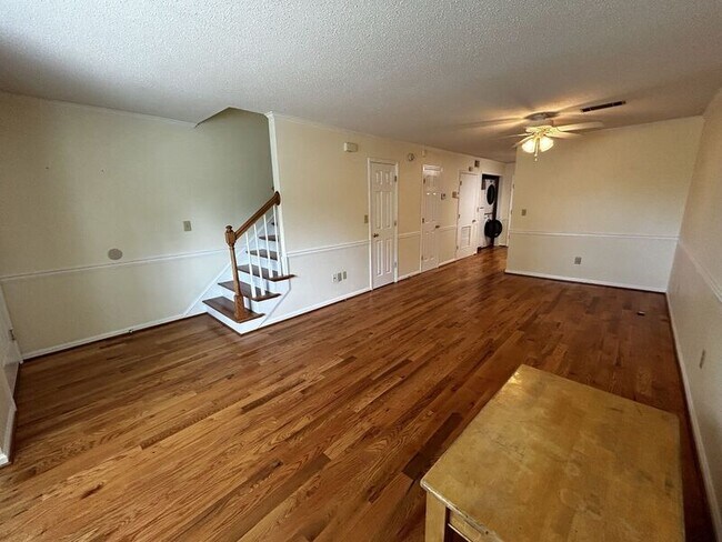 106 Sunset Ave in Clemson, SC - Foto de edificio - Building Photo