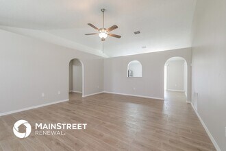 721 Pelican Ct in Kissimmee, FL - Foto de edificio - Building Photo