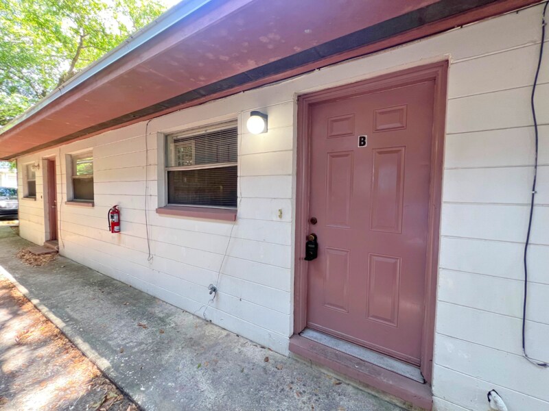 725 E Lime St in Lakeland, FL - Building Photo