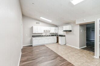 4825 Cottonwood Rd in Memphis, TN - Building Photo - Building Photo