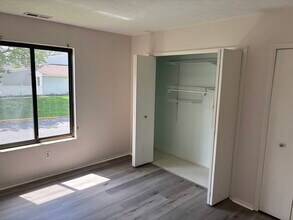 250 Deepwood Dr in Wadsworth, OH - Building Photo - Building Photo