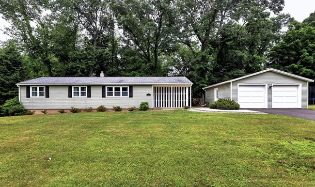 property at 921 Farmington Dr