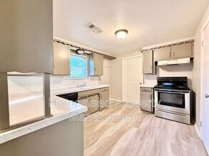 1132 SW 61st St in Oklahoma City, OK - Building Photo - Building Photo