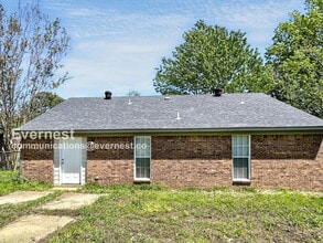 6205 Somerset Cove in Horn Lake, MS - Foto de edificio - Building Photo