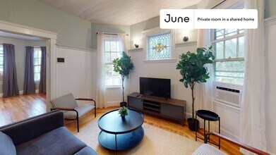 Room in Shared 4 bed/1 bath home, Unit D in Boston, MA - Foto de edificio - Building Photo
