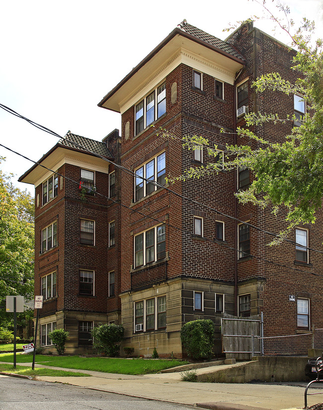 2814 Hampshire Rd in Cleveland, OH - Foto de edificio - Building Photo