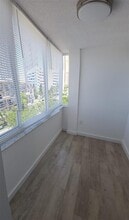 250 180th Dr in Sunny Isles Beach, FL - Building Photo - Building Photo