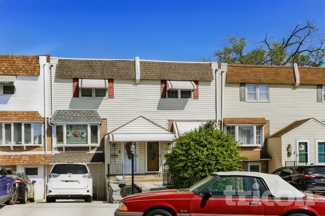 property at 3689 N Hereford Ln