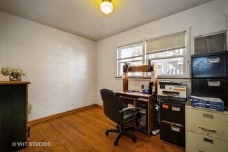 4914 Louise St, Unit #1 in Skokie, IL - Foto de edificio - Building Photo