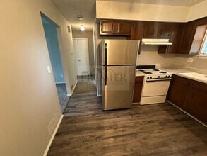 240 W Kump Ave in Bonner Springs, KS - Building Photo - Building Photo
