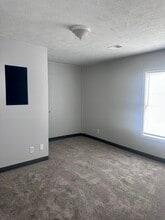 930 Shelby Pkwy, Unit 1 in Louisville, KY - Foto de edificio - Building Photo