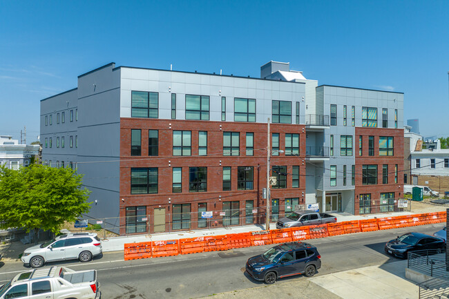 Point Breeze in Philadelphia, PA - Building Photo - Primary Photo