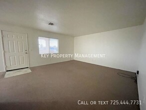 2209 James Bilbray Dr, Unit #201 in Las Vegas, NV - Building Photo - Building Photo