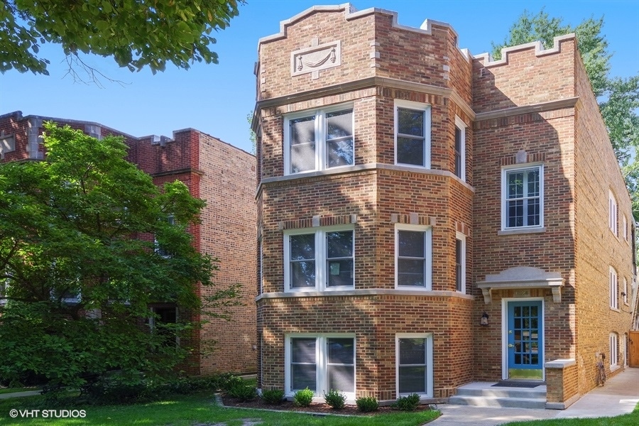 1324 Dewey Ave, Unit G in Evanston, IL - Building Photo