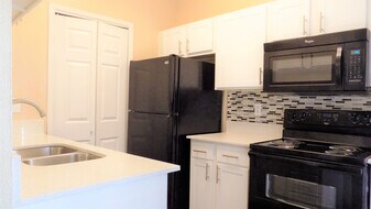 Hidden Ridge Apartments in Irving, TX - Building Photo