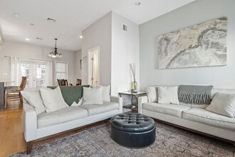 100 Old Harbor St, Unit #1 in Boston, MA - Building Photo - Building Photo