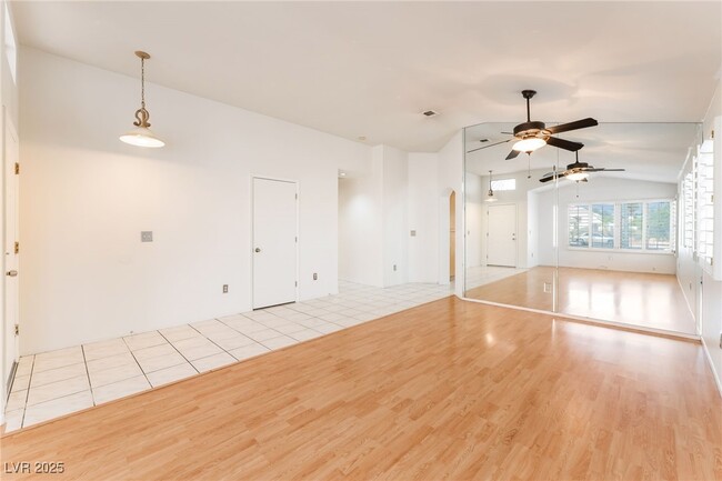 5209 Velazco Ln