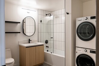 Lumina Hollywood in Los Angeles, CA - Building Photo - Building Photo