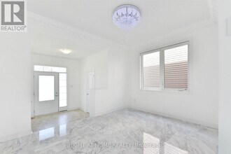 107 Westover Cres in Ottawa, ON - Building Photo - Building Photo