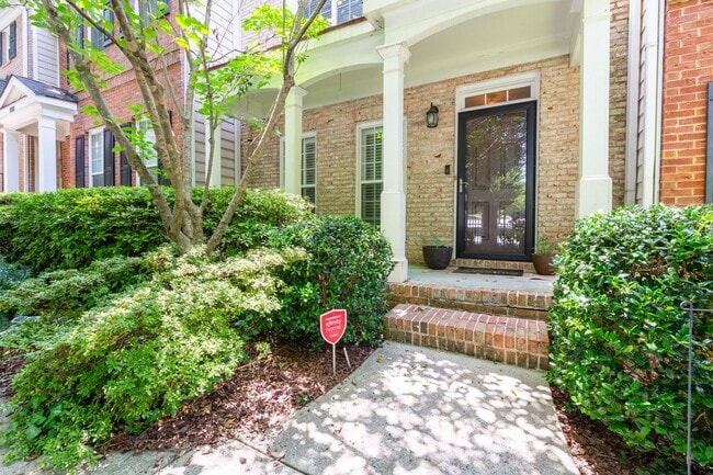 property at 1580 Commerce Dr