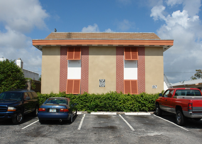 1317 N Federal Hwy in Lake Worth, FL - Building Photo - Building Photo