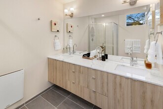 319 Malden Ave E, Unit SI ID1036007P in Seattle, WA - Building Photo - Building Photo